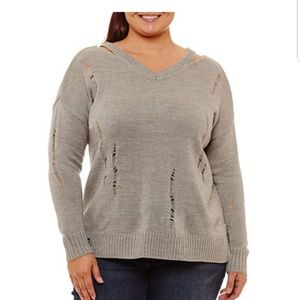 Destructed Sweater-Juniors Plus
3x